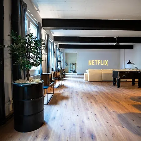 Design Loft - Heimkino - Zentral - Parkplatz - Tischkicker - Kueche Lägenhet *