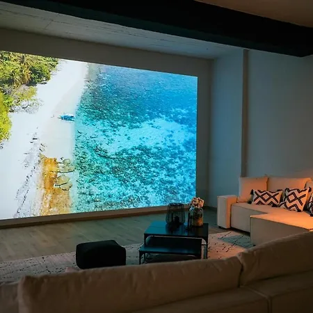 Design Loft - Heimkino - Zentral - Parkplatz - Tischkicker - Kueche Lägenhet *