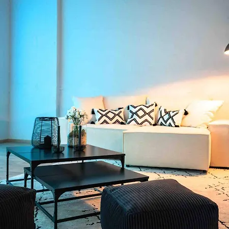 Design Loft - Heimkino - Zentral - Parkplatz - Tischkicker - Kueche Apartman Wiesbaden