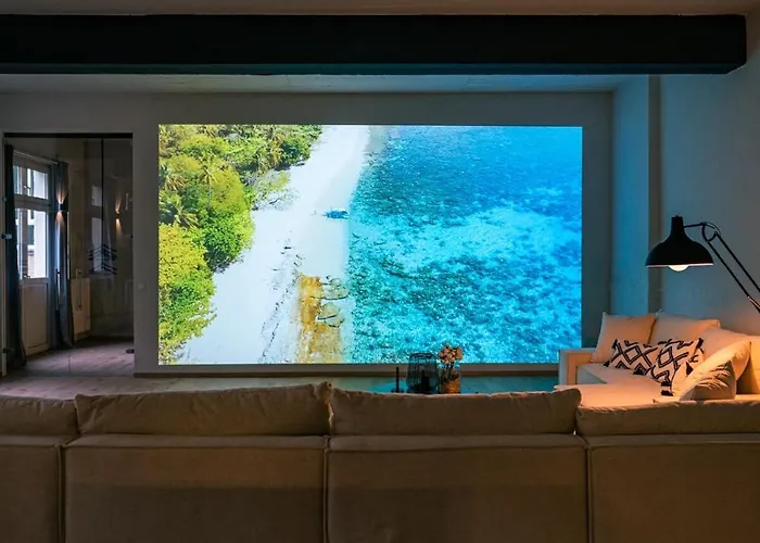 Design Loft - Heimkino - Zentral - Parkplatz - Tischkicker - Kueche